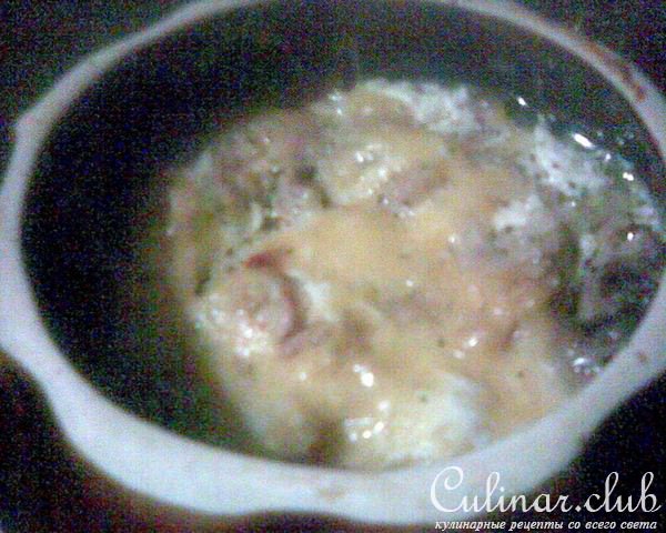 Горшочки с курятиной, цветной капустой и сливками