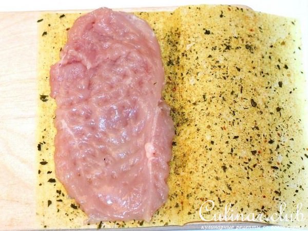 Нежная курочка с кабачком и горошком 