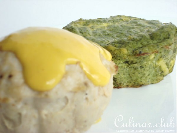 Маффины из брокколи и цыплёнка в дуэте.