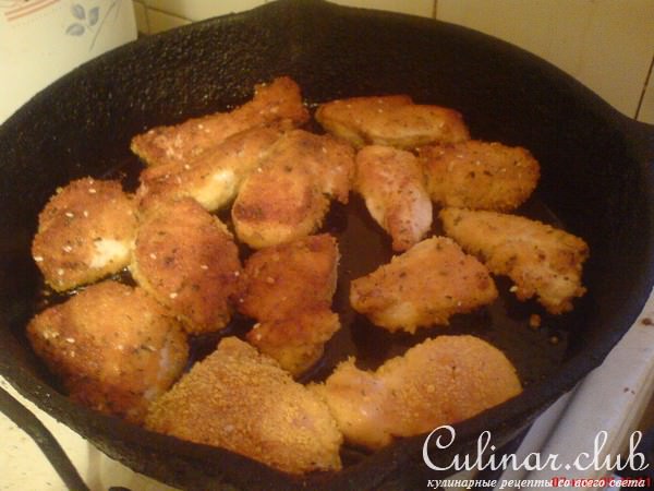 Куриное филе в кунжутной панировке