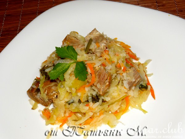 Капуста, тушеная с индейкой и рисом (тест-драйв Vitek)