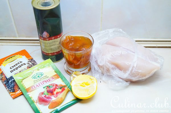 Шашлычки из куриной грудки с абрикосовым маринадом.