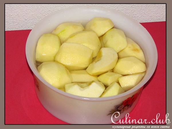 Утиная грудка Магре с яблоками