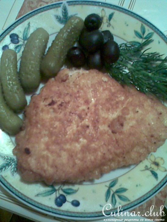 Отбивная из филе индюшки с соусом