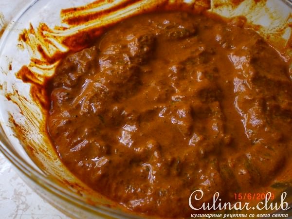 Куриная грудка с соусом из манго и яблок