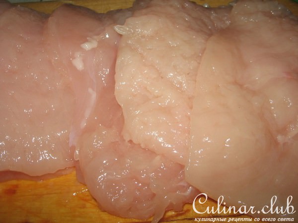 Куриная отбивная с сыром в кляре. 