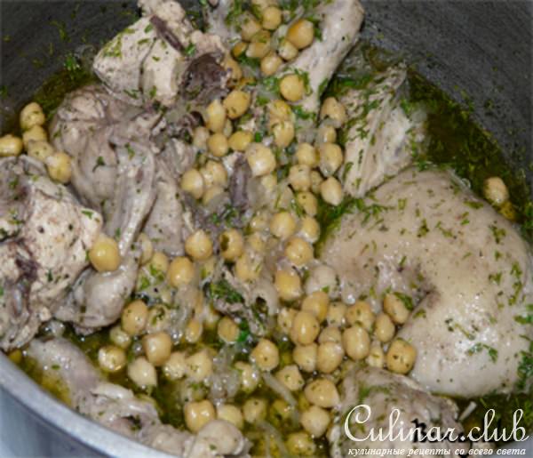курица с нутом и луком