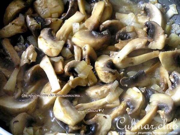 Курица с тыквой, шампиньонами и майораном (в мультиварке)