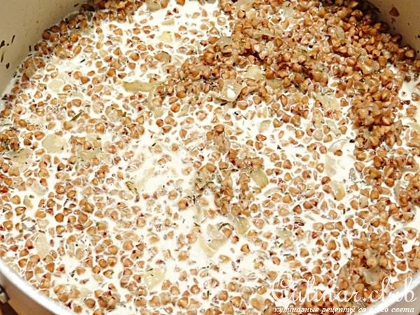 Курица с гречкой на сливках 
