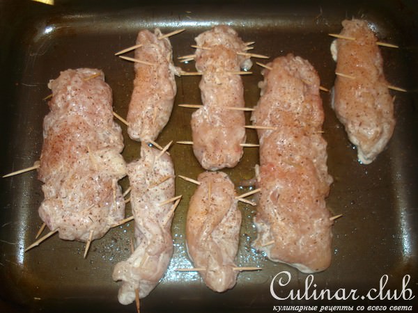 Куриные роллы с морковной лапшой