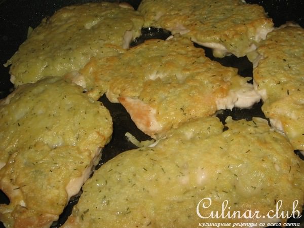 Куриная отбивная в картофельном кляре.