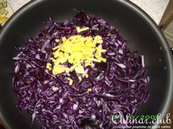 "Синяя птица" (окорочка утки с красной капустой)