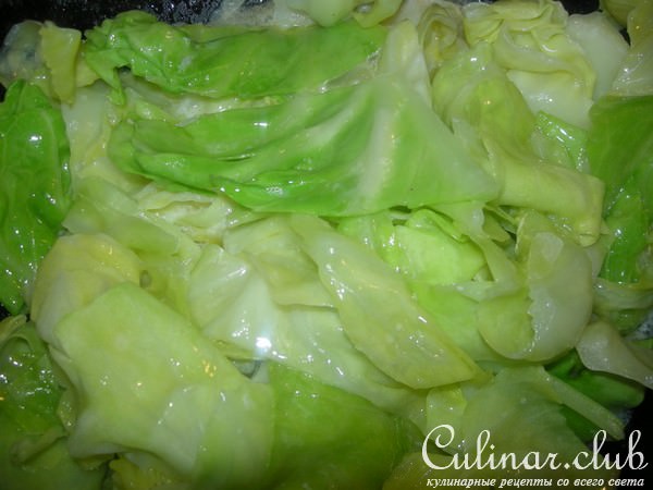 Куриный рулет с капустой