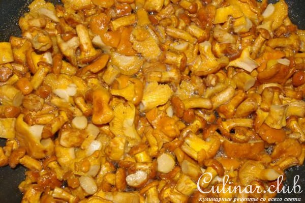 Курочка с лисичками