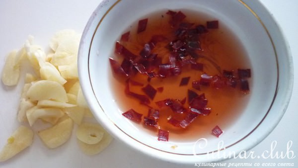 Нежная курочка с чесноком и травами, с картофелем Каламбреза