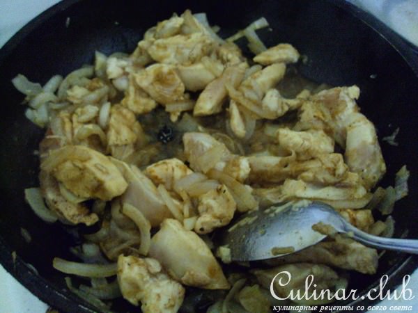 Куриная грудка с овощами и кунжутом.