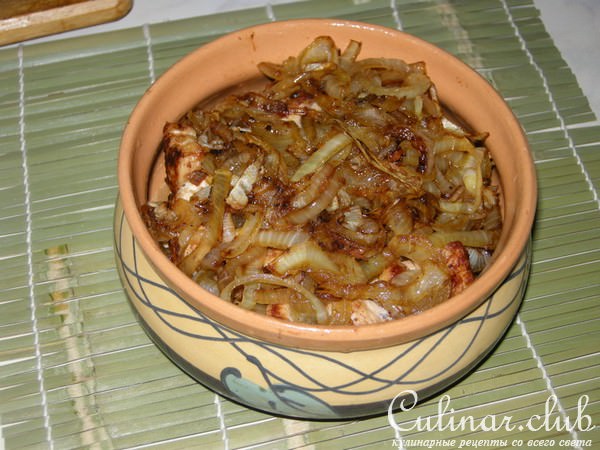 Нежнейшее куриное филе в горшочке.