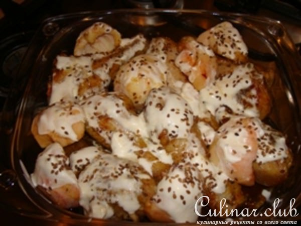 Куриные голени с яблоками и кунжутом
