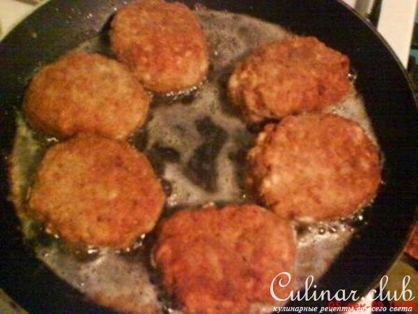 Просто котлетка с начинкой.(возможно вариант)