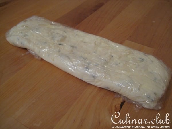 Цыпленок с виноградом, маскарпоне и розмарином.