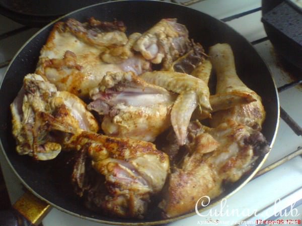 Курочка в аджике 