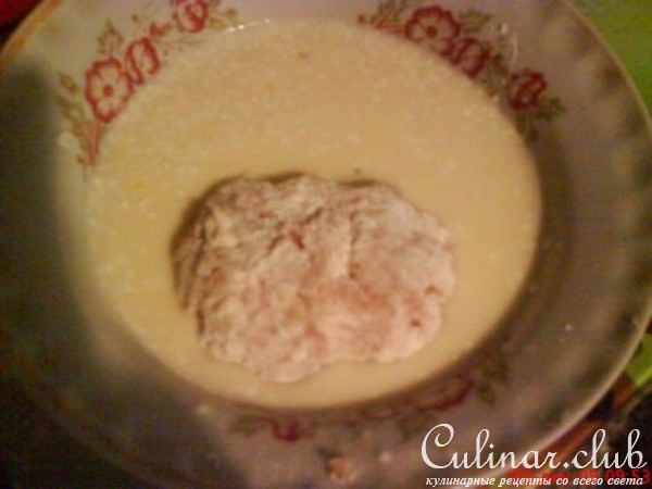 Просто котлетка с начинкой.(возможно вариант)