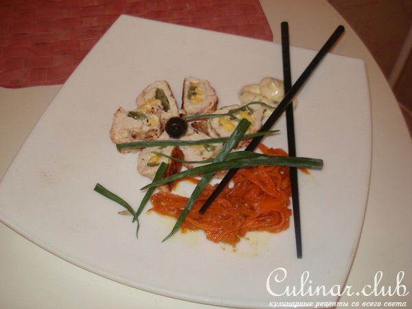 Куриные роллы с морковной лапшой