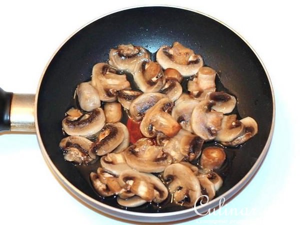 Спагетти с нежной курочкой и сливочным соусом