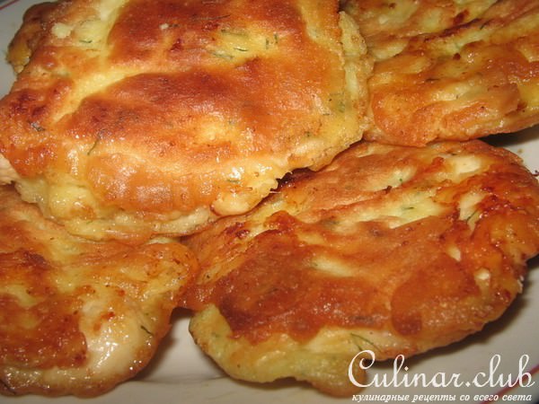 Куриная отбивная с сыром в кляре. 