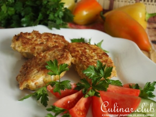 Куриные котлеты с яблоками и кукурузной крупой