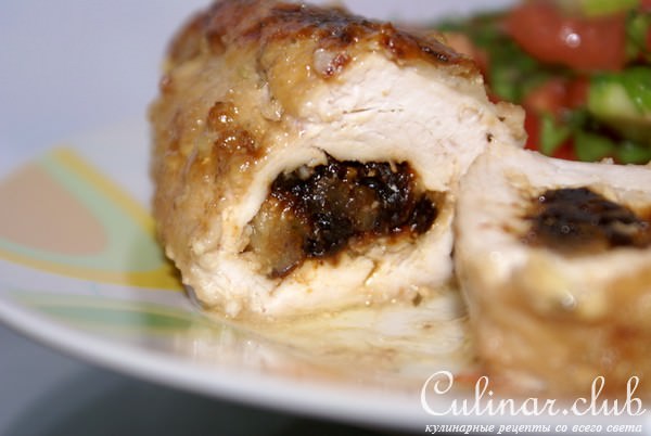 Рулетики из курицы с черносливом и сыром
