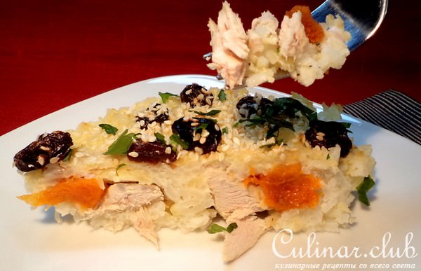 Филе цыпленка запеченное с рисом Жасмин, курагой, изюмом и кунжутом!