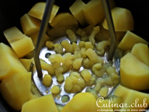 Куриные отбивные с картофельным пюре с сыром