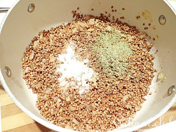 Курица с гречкой на сливках 