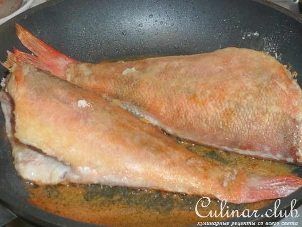 Морской окунь с овощами в Критском стиле