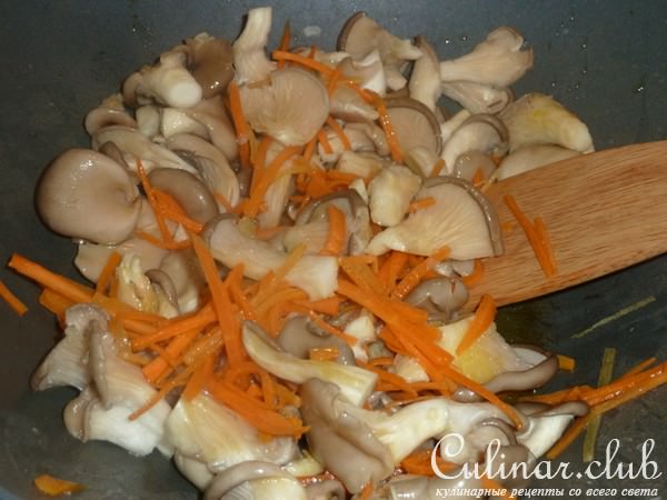 Карп с овощами и кисло-сладким соусом