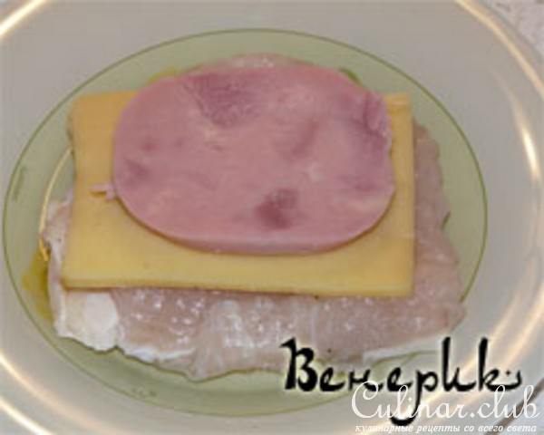 рыбное филе с ветчиной и сыром