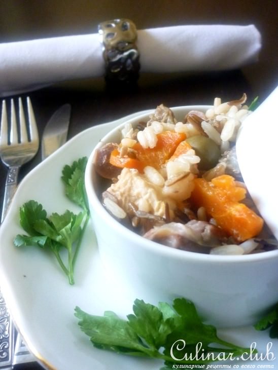 Куриные желудки с рисом и оливками