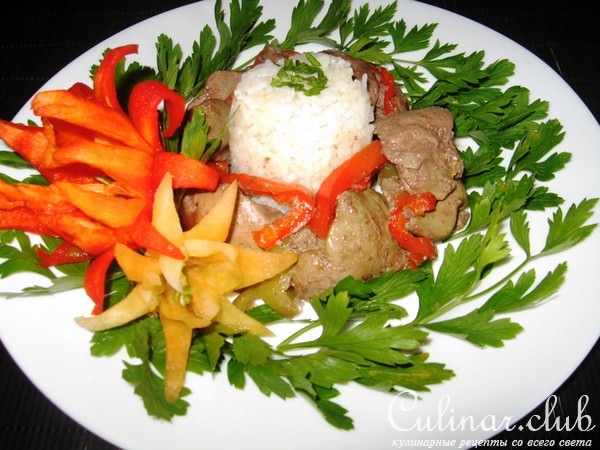 Куриная печень, жаренная с луком и сладким перцем