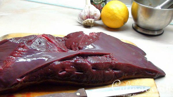 Печень говяжья жаренная в беконе. Вариант подачи…