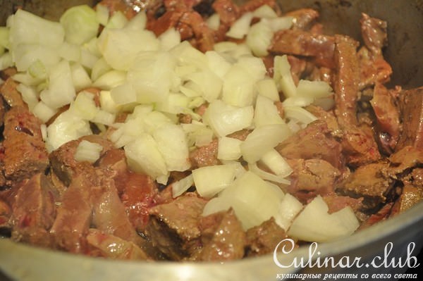 "Beef liver with the mixed garnish". Печень говяжья со смешанным гарниром.