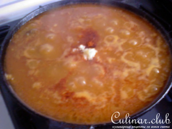 Говяжье сердце с красным перцем по-арабски.