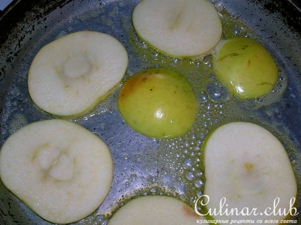 Печень "овсяная" с сырным соусом