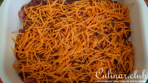 Куриная печень, запеченная с картофелем и беконом