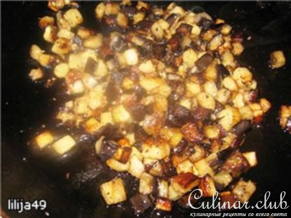 Куриные сердечки в баклажанах