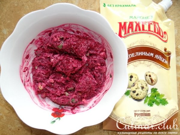 Закусочные тосты с овощами и сардиной