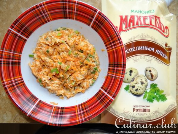 Закусочные тосты с овощами и сардиной