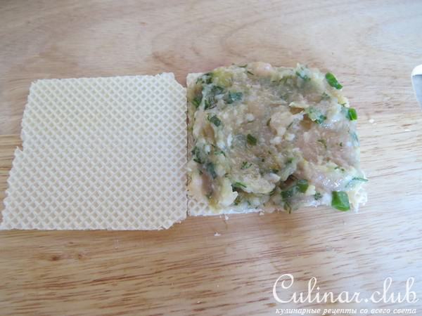 Вафли с курицей к завтраку 