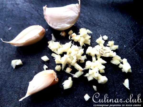 Пикантная закуска из творога и авокадо