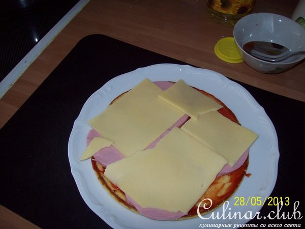 Пицца?!! Да вроде бы и не она.Быстро,вкусно,сытно.